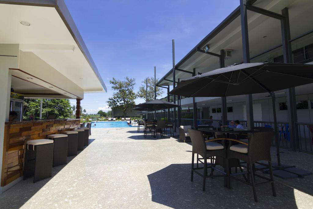 Crossroads Hotel Lae Omili Kültér fotó