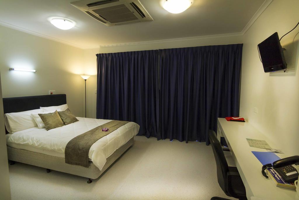 Crossroads Hotel Lae Omili Kültér fotó